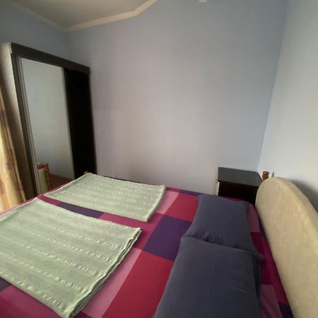 Apartment On Luka Asatiani 2 バトゥーミ エクステリア 写真