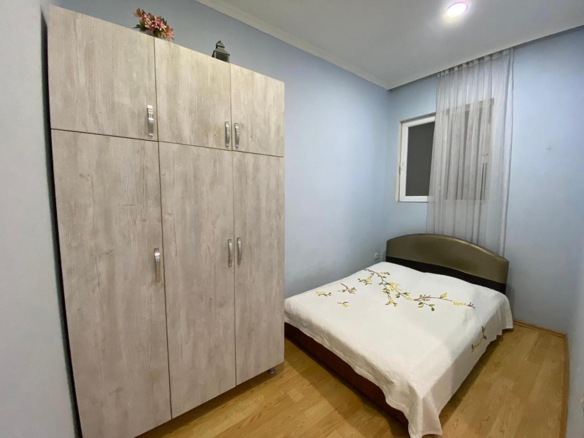 Apartment On Luka Asatiani 2 バトゥーミ エクステリア 写真