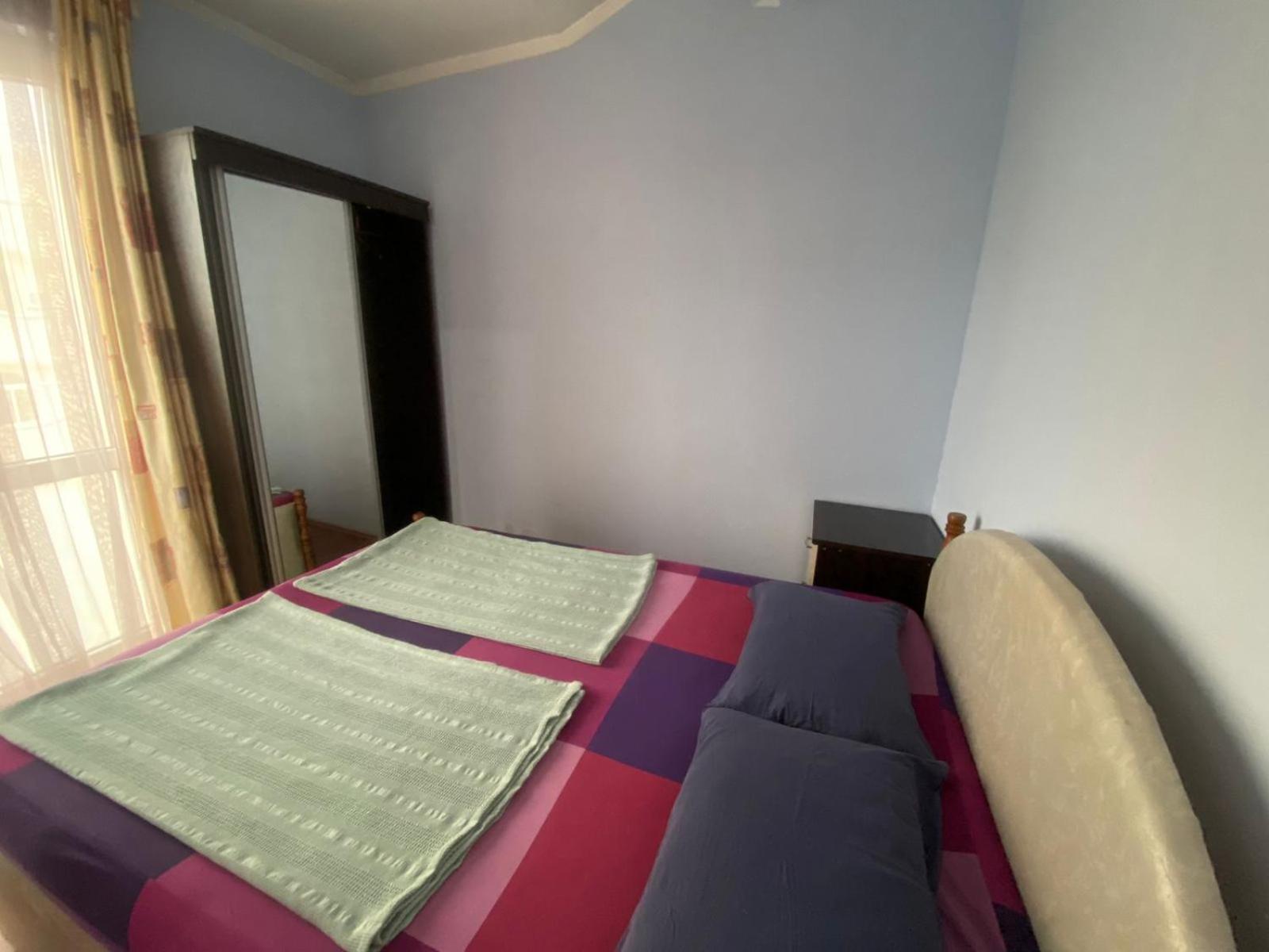 Apartment On Luka Asatiani 2 バトゥーミ エクステリア 写真